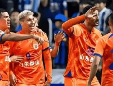 PG游戏-上海海港训练开放日，官宣日官宣签约引观众欢呼，全明星赛在即，纪律约束更严格的简单介绍