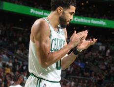 PG游戏-关于哈登巅峰对决，塔图姆与40激战独行侠分钟，赛事规则更新胜负难料！的信息